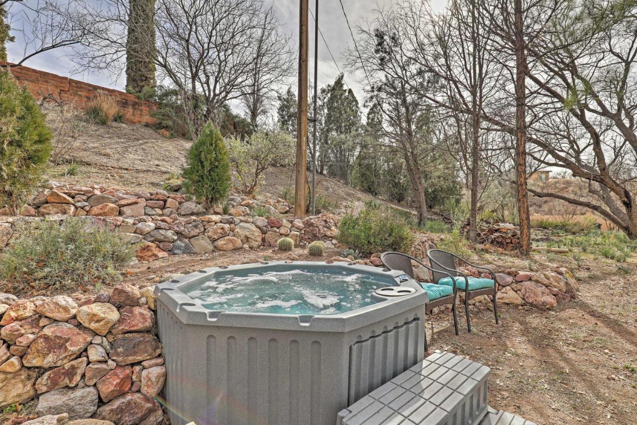 Casa Paloma 1 - Artsy With Hot Tub Access! Appartement Patagonia