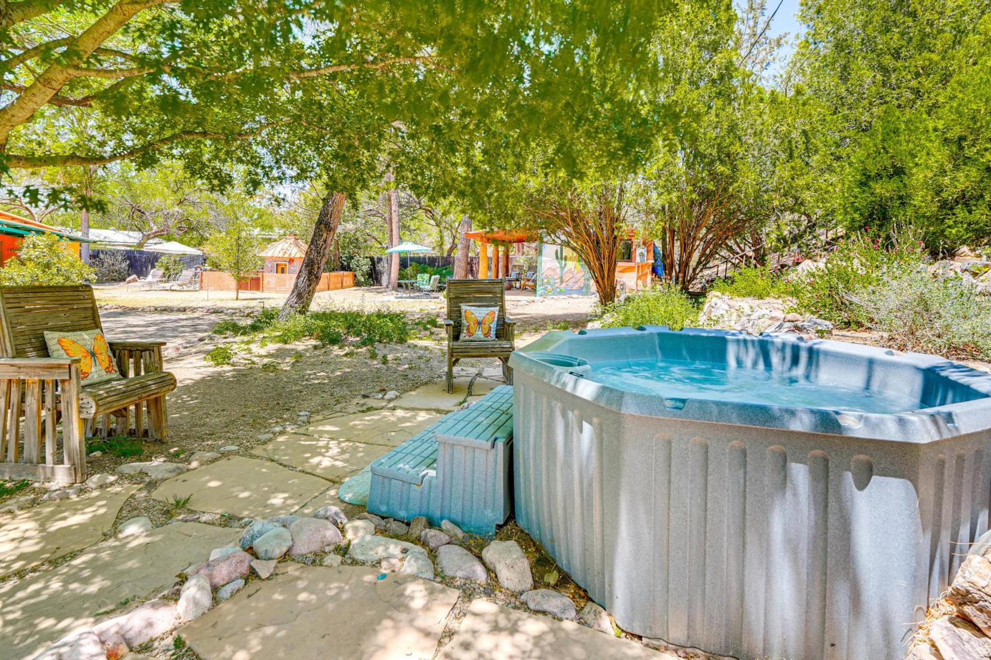 Appartement Casa Paloma 1 - Artsy With Hot Tub Access! *