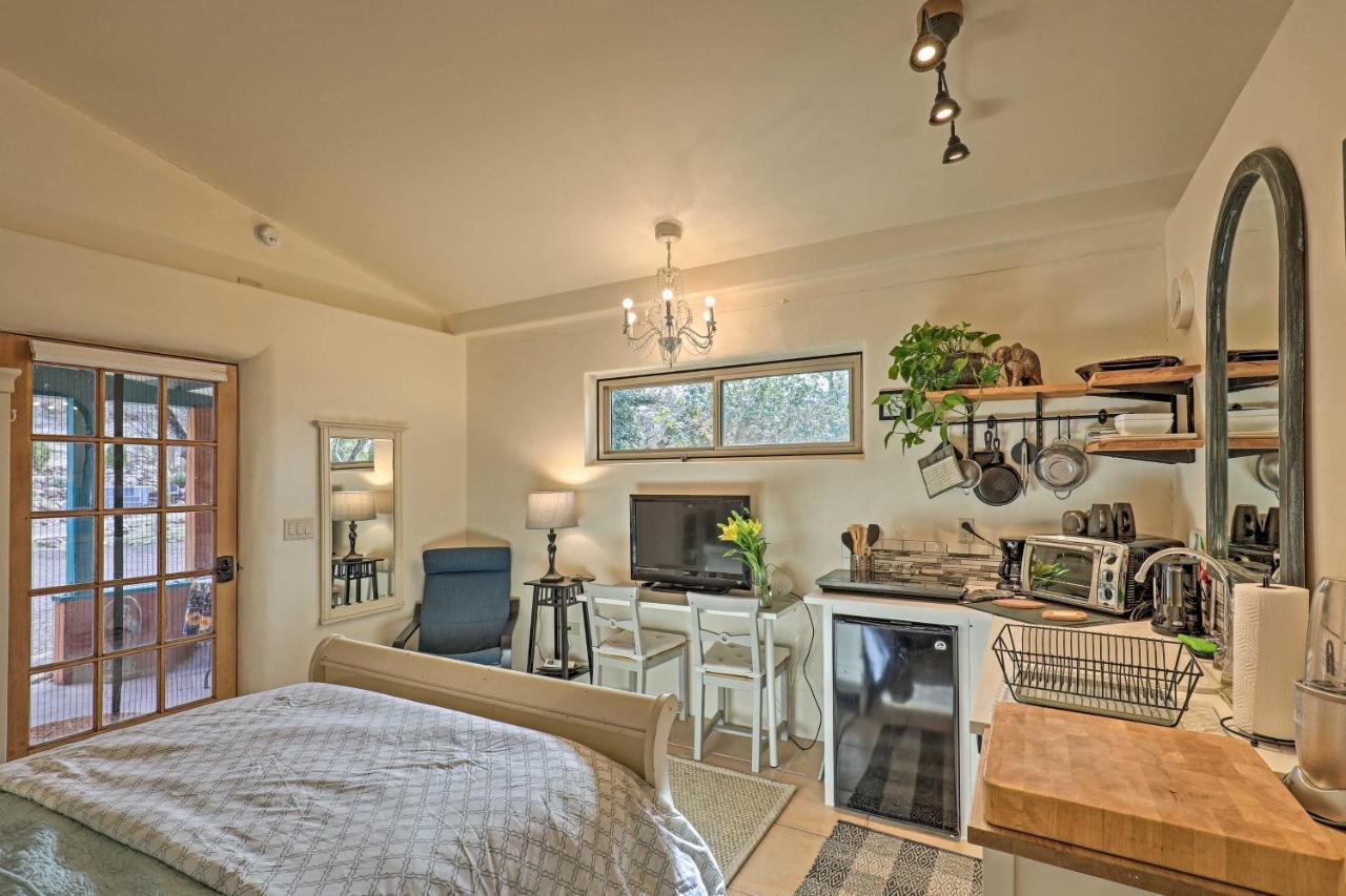 Casa Paloma 1 - Artsy With Hot Tub Access! Appartement