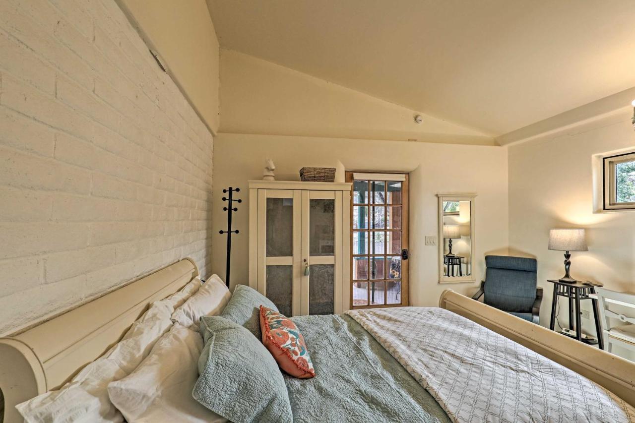 Appartement Casa Paloma 1 - Artsy With Hot Tub Access!